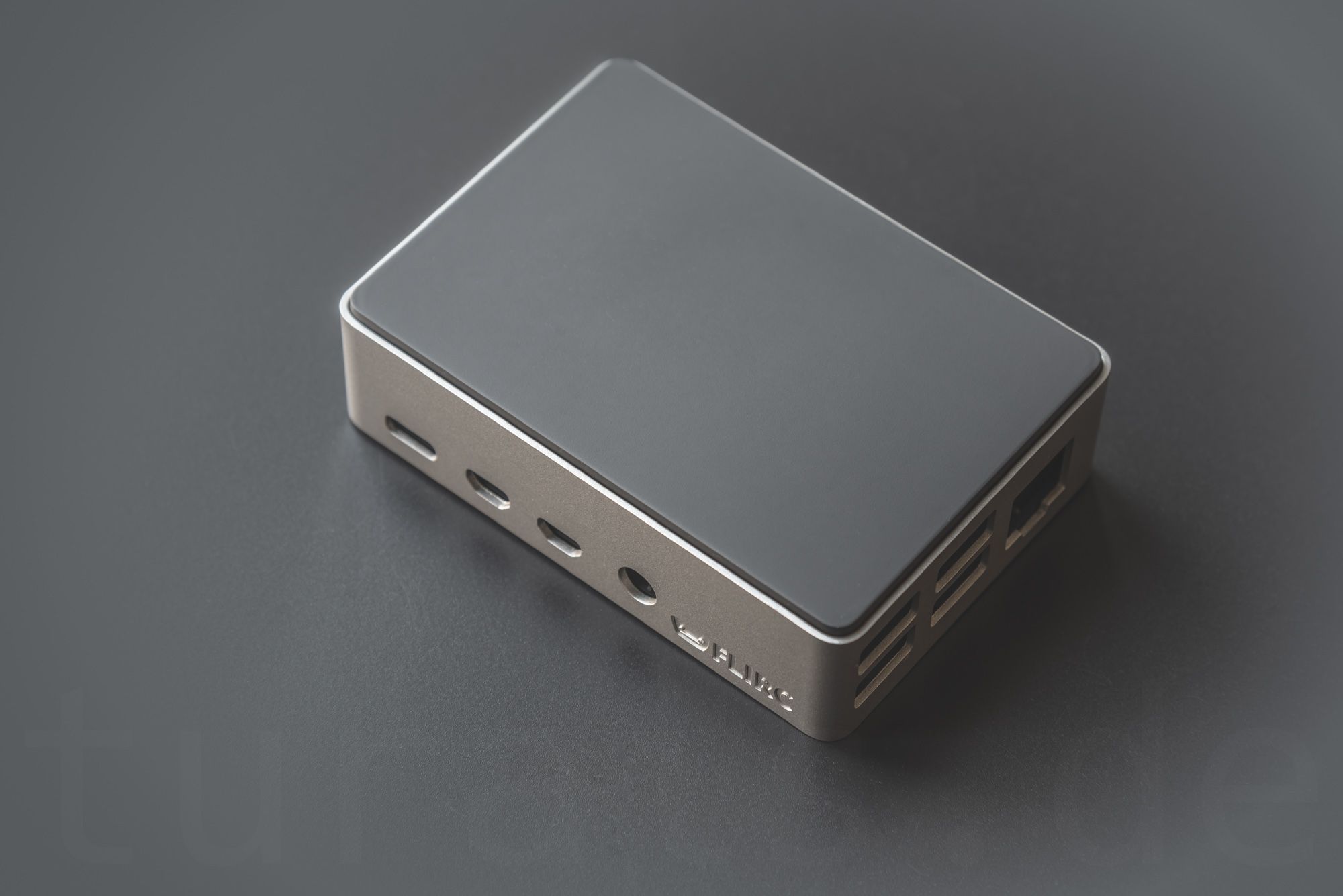 Flirc Raspberry Pi 4 Case metallic Silber 